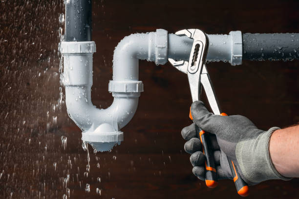 Professional Plumbing technician working in Grove, OK